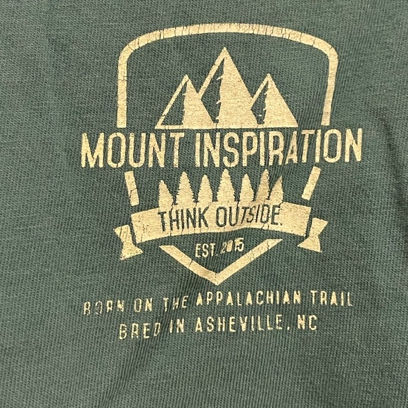 Green Graphic Tee Softshirts Organic “Hug Trees” Size Small - Picture 4 of 4